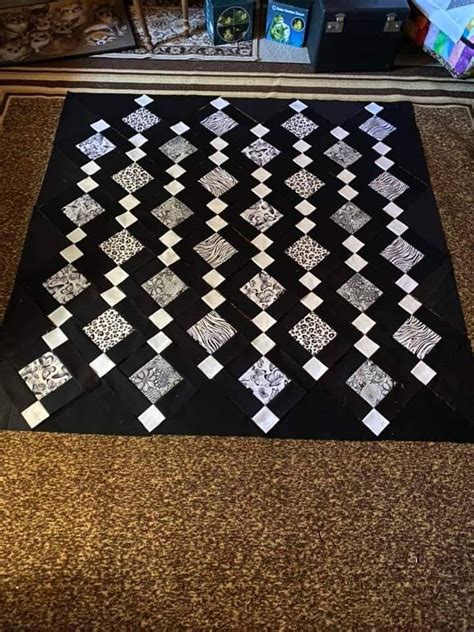 Learn How To Make Chandelier Quilt With Chain Artofit