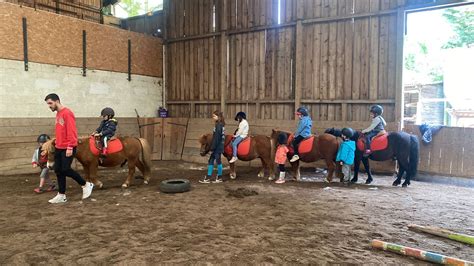 Les Ti Doudous Zouzous Au Centre Questre La Clairi Re Du Findez