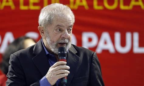 Lula ganhou mais de 260 mil seguidores no Twitter ao sair da prisão Época