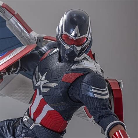 Capitão América Hot Toys revela colecionável de Sam Wilson O Vício
