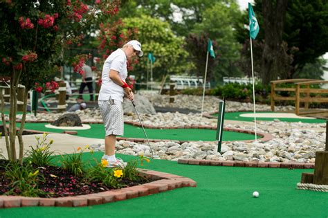 Mini Golf As Career She Gets Past The Obstacles The New York Times