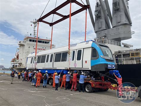 捷運三鶯線首部列車正式抵台 朝後年完工目標努力 鏡週刊 Mirror Media