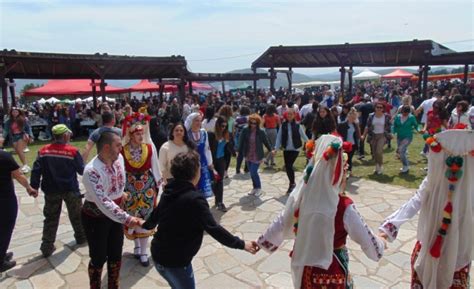 Мирково чества своя празник с богата програма и много гости - Cross.bg