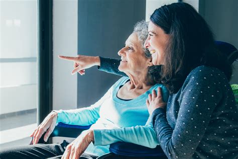 Nace El Observatorio Ciudades Que Cuidan Para Paliar La Soledad De Los