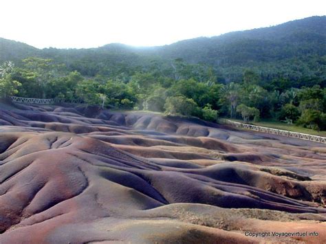 Symphonie De Couleurs Des Dunes De Terre Nue Chamarel Le Maurice