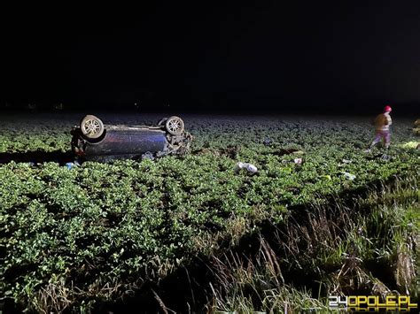 Kierowca Opla Wypad Z Drogi I Rozbi Auto W Polu Przy A Zosta