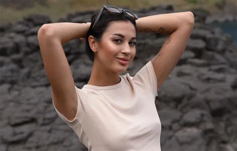 Обои legs woman beautiful model pretty brunette на телефон и рабочий стол раздел девушки