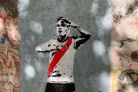 Mural Y Calle El Reconocimiento De Un Hincha Para Juanfer Quintero A