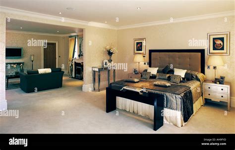 Show house interior bedroom Stock Photo - Alamy