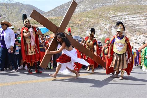 V A Crucis Por La Paz En El Mundo El Siglo De Torre N