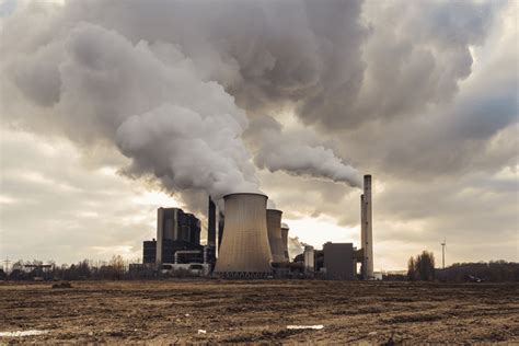 Descubre las principales fuentes de contaminación del aire y cómo