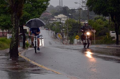 Giro Do Vale Frente Fria Avan A E Provoca Chuva Em Todo O Rs Nesta