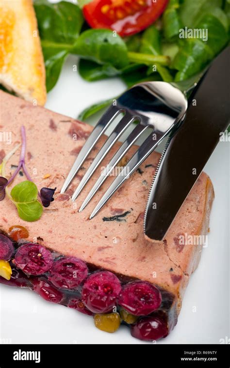 Pate Foie Gras French Toast Hi Res Stock Photography And Images Alamy