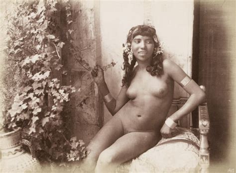 Arabian Female Nudes Works Von Lehnert Landrock Auf Artnet