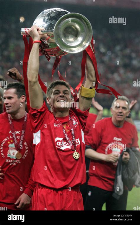 STEVEN GERRARD CHAMPIONS LEAGUE FINAL 2005 ISTANBUL TURKEY 25 May Stock ...