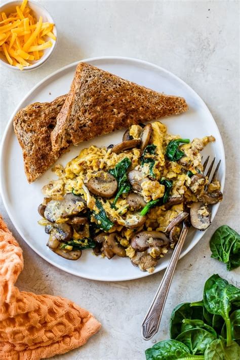 Mushroom Spinach Scrambled Eggs Recipe Chronicle