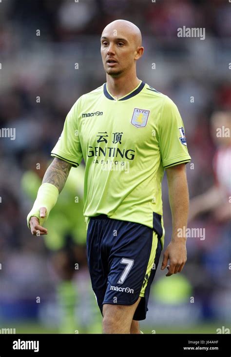 STEPHEN IRELAND ASTON VILLA FC ASTON VILLA FC STADIUM OF LIGHT ...