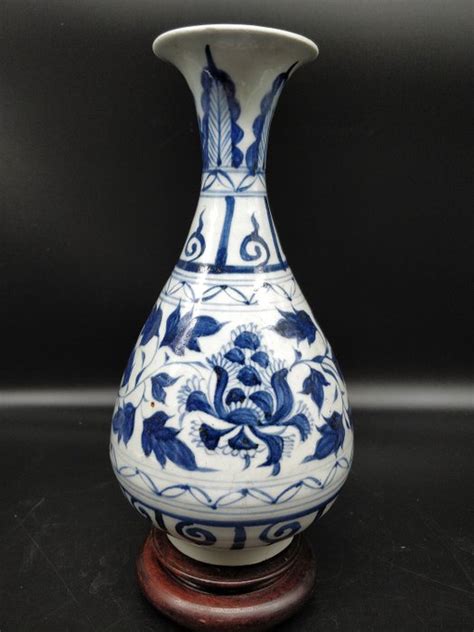 Vase Yuhuchunping Bleu Et Blanc Porcelaine Fleur De Catawiki