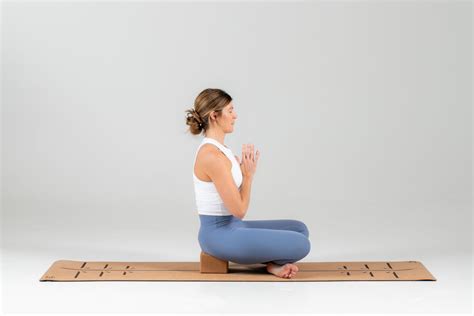 How Do You Know If You Are Doing Seated Cross Legged Pose Correctly