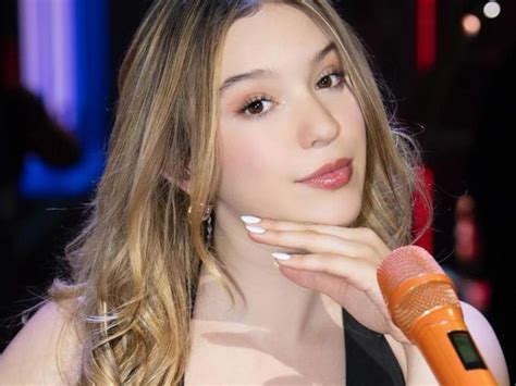 Mia Rubín reversiona De Los Besos Que Te Di de Christian Nodal y