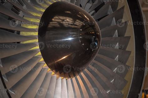 Jet Airplane turbine engine 20203905 Stock Photo at Vecteezy