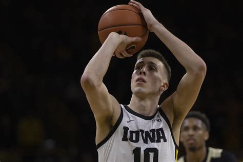 The Daily Iowan Point Counterpoint Who Will Be Iowa Basketballs