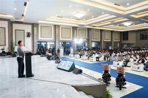 Hadiri Gebyar Keselamatan Kakorlantas Polri Mari Bersama Sama