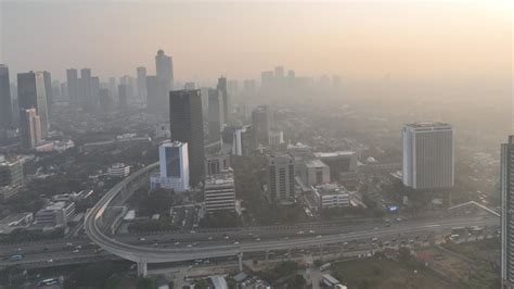 Kawasan Berorientasi Transit TOD Bisa Jadi Kunci Atasi Polusi Udara