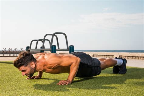 Cómo Hacer Flexiones Espartanas Y Mejorar La Fuerza Muscular