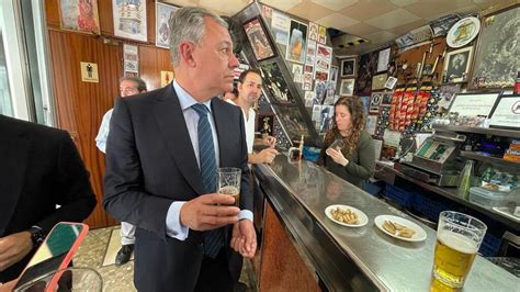 La Cerveza En Las Puertas De Los Bares Entra En La Campa A Electoral