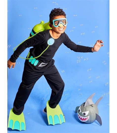 Pin By Corry Kernohan Koning On Halloween Scuba Diver Costume Under