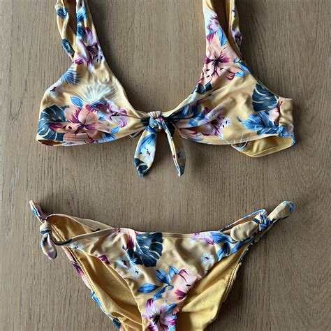 Hollister Small Flower Bikini Depop