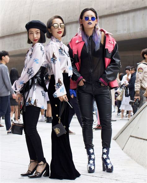 Street Style, Seoul Fashion Week: 29 Eclectic Looks from Outside the ...