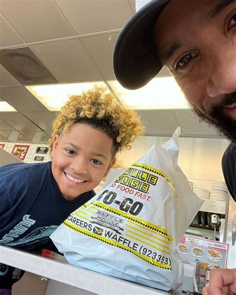 The Usos Solo Fanpage On Instagram Jey His Son At Waffle House