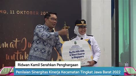 Ridwan Kamil Serahkan Penghargaan Penilaian Sinergitas Kinerja