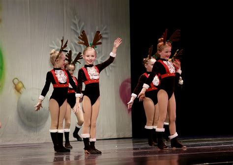 Lucy and Lily Harrison: Christmas Dance Recital