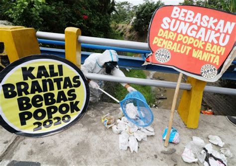 Sungai Bukan Tempat Buang Sampah Popok Bayi