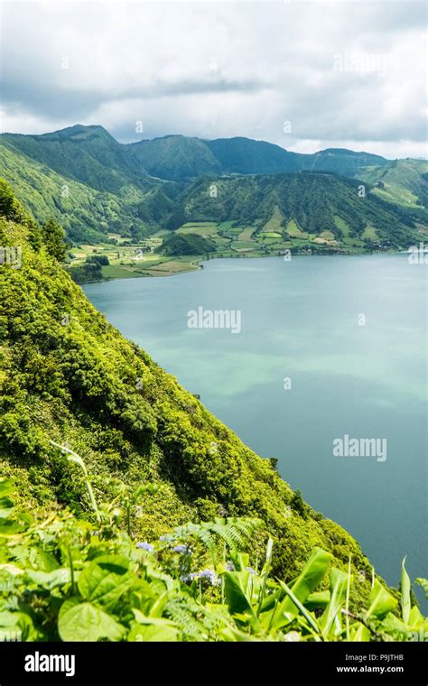 Dormant Volcano Crater Hi Res Stock Photography And Images Alamy