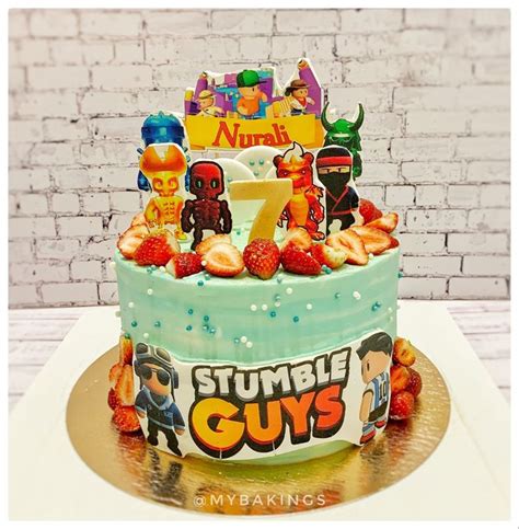 Торт Stumble Guys for Nurali Birthday cakes for men Cakes for men