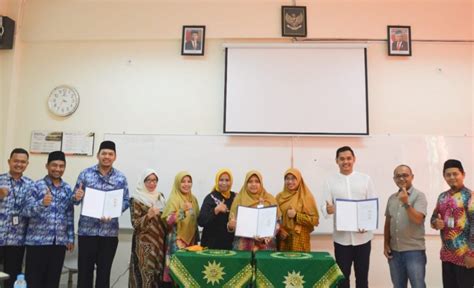 Madrasah Muallimin Muallimaat Yogyakarta Dan Cambridge University Press