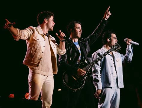 Los Jonas Brothers posponen sus conciertos en México