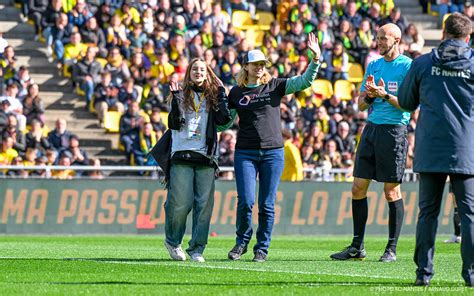 Fc Nantes Fondation Lilith Et Un Maillot Pour La Vie La Beaujoire