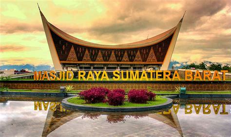 18 Tempat Wisata Sumatera Barat 2025 Yang Lagi Hits