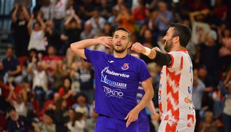 Veratv It Calcio A Pesaro Ko A Catania In Gara Della Semifinale