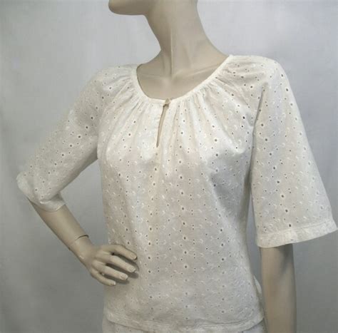 Vintage 60s Peasant Blouse White Eyelet Top Xs S