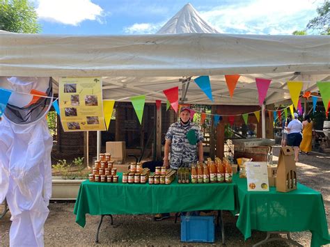 ESAT Du Val D Europe Stand Gourmand Pour Les 25 Ans Du Parc Hi Han