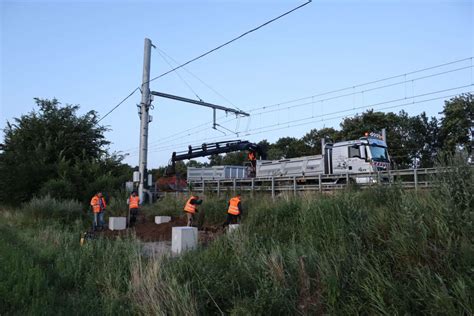 Deutsche Post Erster Oberleitungs Lkw Auf Dem E Highway