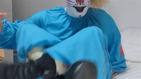Clown Undress And Prostate Massage With Dildo Yanni The Clown Clips Sale