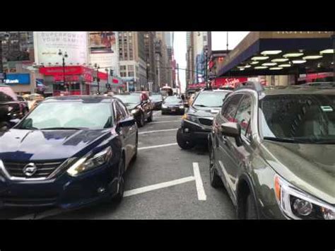 FDNY EMS AMBULANCE RESPONDING ON 7TH AVENUE IN THE MIDTOWN AREA OF