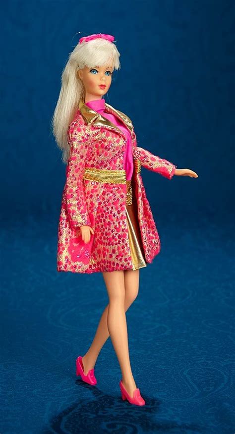 Mattel Inc Usa — Platinum Blonde Twist N Turn Barbie In Special